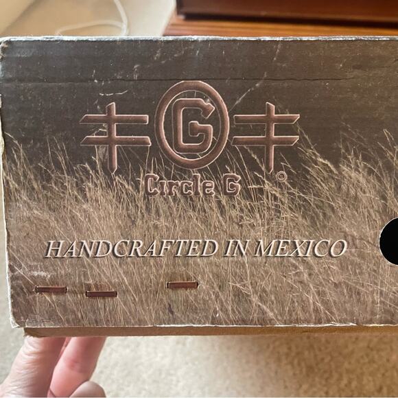 Circle G by Corral Ladies Black & Yellow Cutout Bootie NWT Size 8.5 - Picture 10 of 13